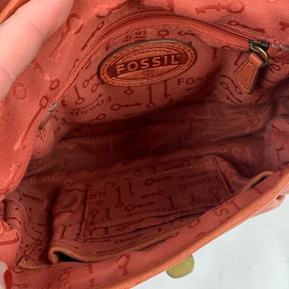 Fossil Leather Crossbody Bag Brass Turnkey and key charm Adjustable Rust Orange - Picture 8 of 16